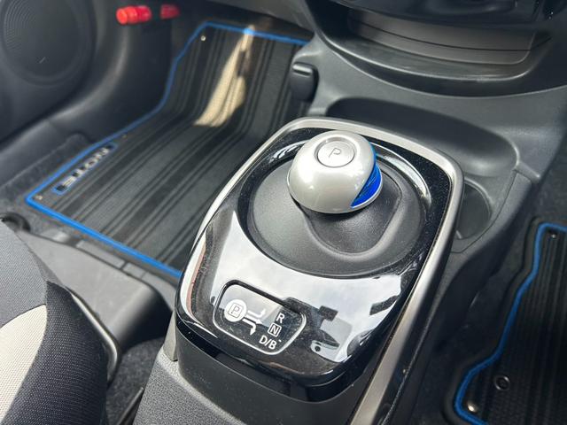 ノート ｅ－パワー　Ｘ　ユーザー買取車／走行一万キロ代／アラウンドビューモニター／ルームミラー／純正ナビ／フルセグ／Ｂｌｕｅｔｏｏｔｈオーディオ／レーンアシスト／コーナーセンサー／純正ＡＷ／ドラレコ／ＥＴＣ／（23枚目）