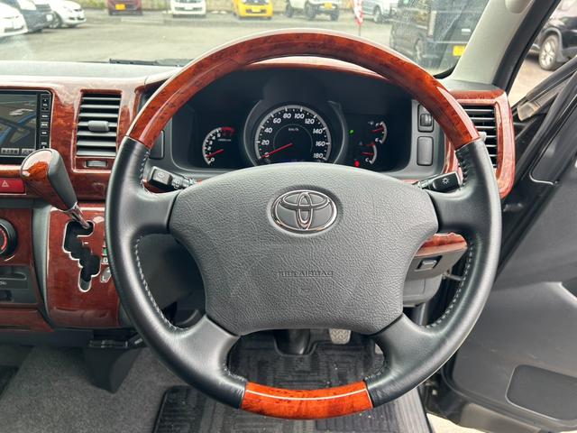 レジアスエースバン ロングスーパーＧＬ　ユーザー買取＆１オーナー車／実走行６０００キロ／新品タイヤ付き／メーカーナビ／フルセグ／バックカメラ／ＥＴＣ／（10枚目）