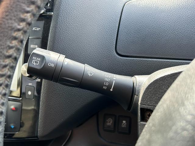 セレナ ライダーブラックラインＳ－ＨＶアドバンスドセーフティ　ユーザー買取車／純正ナビ／フルセグ／Ｂｌｕｅｔｏｏｔｈオーディオ／アラウンドビューカメラ／フリップダウンモニター／両側パワースライドドア／レーンアシスト／コーナーセンサー／ＥＴＣ／（11枚目）