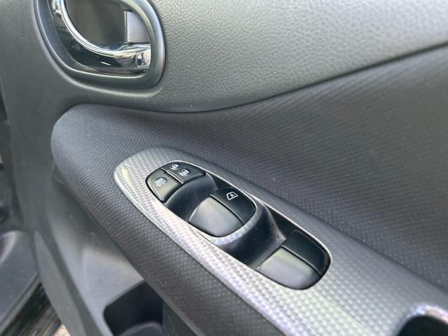 セレナ ライダーブラックラインＳ－ＨＶアドバンスドセーフティ　ユーザー買取車／純正ナビ／フルセグ／Ｂｌｕｅｔｏｏｔｈオーディオ／アラウンドビューカメラ／フリップダウンモニター／両側パワースライドドア／レーンアシスト／コーナーセンサー／ＥＴＣ／（14枚目）