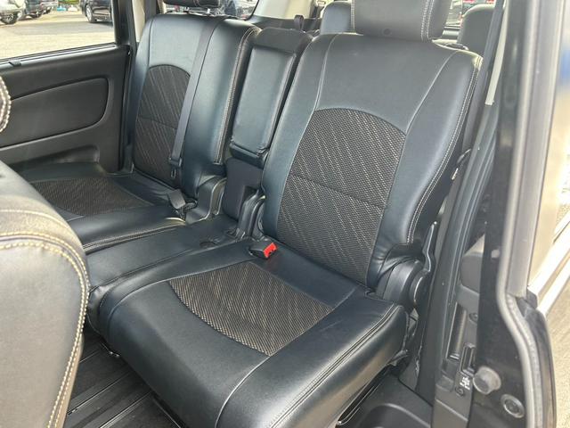 セレナ ライダーブラックラインＳ－ＨＶアドバンスドセーフティ　ユーザー買取車／純正ナビ／フルセグ／Ｂｌｕｅｔｏｏｔｈオーディオ／アラウンドビューカメラ／フリップダウンモニター／両側パワースライドドア／レーンアシスト／コーナーセンサー／ＥＴＣ／（32枚目）