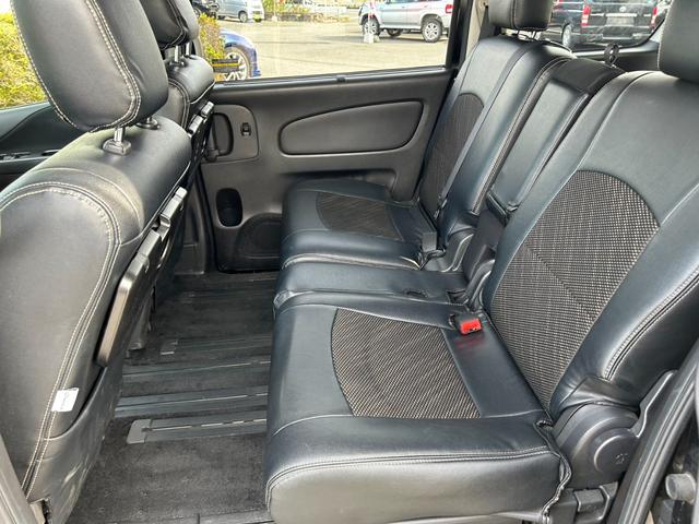 セレナ ライダーブラックラインＳ－ＨＶアドバンスドセーフティ　ユーザー買取車／純正ナビ／フルセグ／Ｂｌｕｅｔｏｏｔｈオーディオ／アラウンドビューカメラ／フリップダウンモニター／両側パワースライドドア／レーンアシスト／コーナーセンサー／ＥＴＣ／（33枚目）