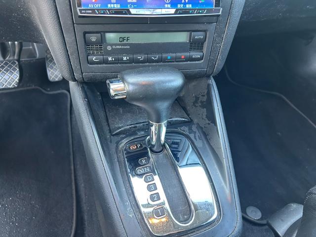 ゴルフ イクセプト　ユーザー買取車／左ハンドル／黒皮シート／カロッツェリアナビ／ＴＶ／バックカメラ／Ｂｌｕｅｔｏｏｔｈオーディオ／ＥＴＣ／オートエアコン／（15枚目）