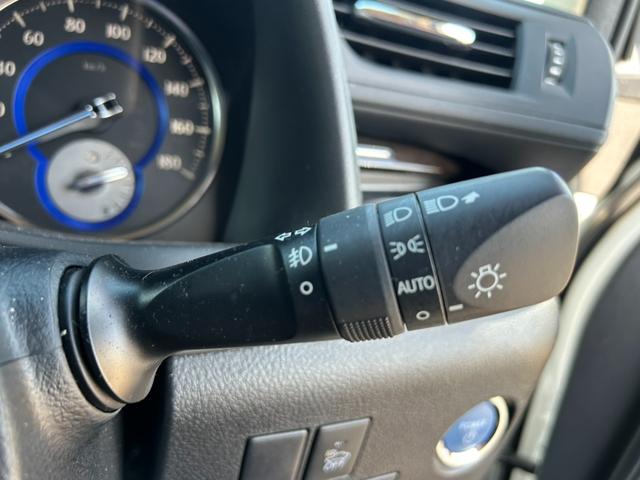 アルファードハイブリッド G ユーザー買取車/ワンオーナー/車検R9.2迄/10インチナビ/フルセグ/バックカメラ/Bluetoothオーディオ/11インチフリップダウン/両側パワスラ/パワーシート/コーナーセンサー/ドラレコ/(12枚目)