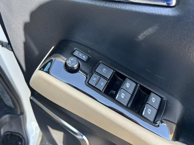 アルファードハイブリッド G ユーザー買取車/ワンオーナー/車検R9.2迄/10インチナビ/フルセグ/バックカメラ/Bluetoothオーディオ/11インチフリップダウン/両側パワスラ/パワーシート/コーナーセンサー/ドラレコ/(17枚目)