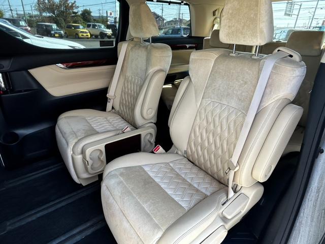 アルファードハイブリッド G ユーザー買取車/ワンオーナー/車検R9.2迄/10インチナビ/フルセグ/バックカメラ/Bluetoothオーディオ/11インチフリップダウン/両側パワスラ/パワーシート/コーナーセンサー/ドラレコ/(34枚目)