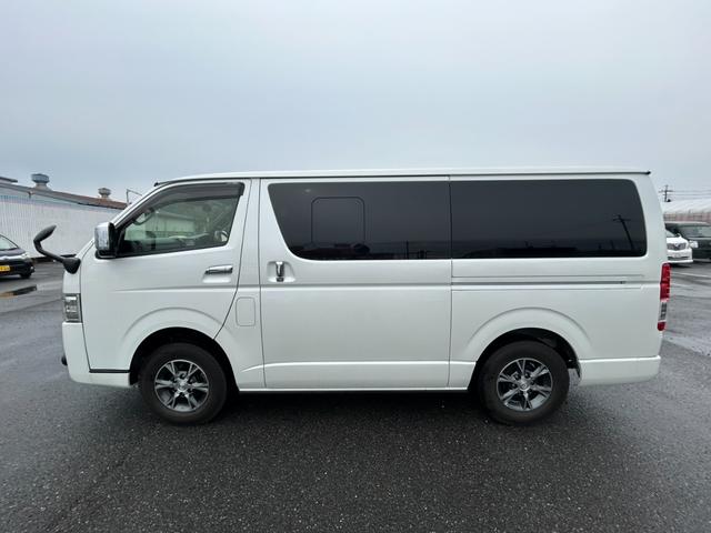 ハイエースバン スーパーGL ダークプライムII ユーザー買取車/ワンオーナー/セーフティセンス/オプション15インチAW/純正ナビ/TV/バックカメラ/クリアランスソナー/レーンアシスト/ETC/100V電源/フロントスポイラー/(8枚目)