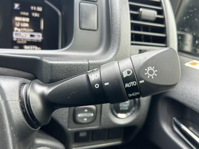 ハイエースバン スーパーGL ダークプライムII ユーザー買取車/ワンオーナー/セーフティセンス/オプション15インチAW/純正ナビ/TV/バックカメラ/クリアランスソナー/レーンアシスト/ETC/100V電源/フロントスポイラー/(12枚目)