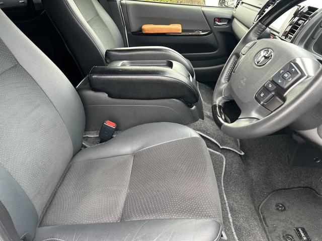 ハイエースバン スーパーGL ダークプライムII ユーザー買取車/ワンオーナー/セーフティセンス/オプション15インチAW/純正ナビ/TV/バックカメラ/クリアランスソナー/レーンアシスト/ETC/100V電源/フロントスポイラー/(26枚目)