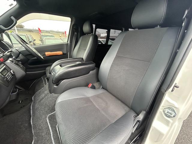 ハイエースバン スーパーGL ダークプライムII ユーザー買取車/ワンオーナー/セーフティセンス/オプション15インチAW/純正ナビ/TV/バックカメラ/クリアランスソナー/レーンアシスト/ETC/100V電源/フロントスポイラー/(33枚目)