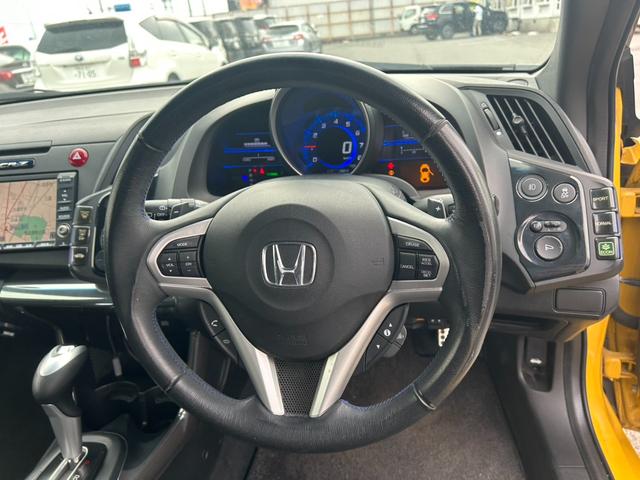 CR-Z αブラックレーベル ユーザー買取車/車検R9.5/純正16インチAW/純正ナビ/バックカメラ/オートエアコン/オートライト/ETC/(9枚目)