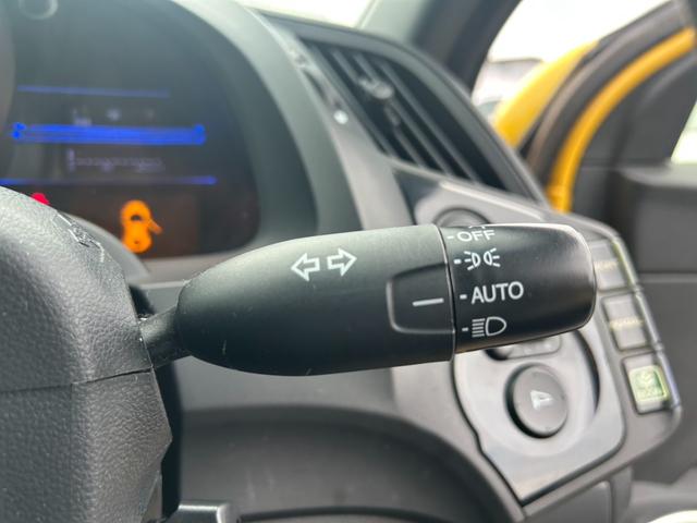 CR-Z αブラックレーベル ユーザー買取車/車検R9.5/純正16インチAW/純正ナビ/バックカメラ/オートエアコン/オートライト/ETC/(13枚目)