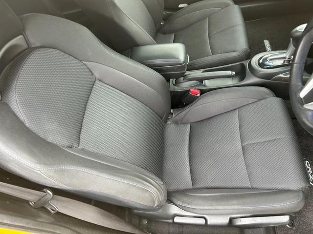 CR-Z αブラックレーベル ユーザー買取車/車検R9.5/純正16インチAW/純正ナビ/バックカメラ/オートエアコン/オートライト/ETC/(20枚目)