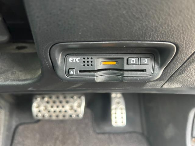 CR-Z αブラックレーベル ユーザー買取車/車検R9.5/純正16インチAW/純正ナビ/バックカメラ/オートエアコン/オートライト/ETC/(35枚目)