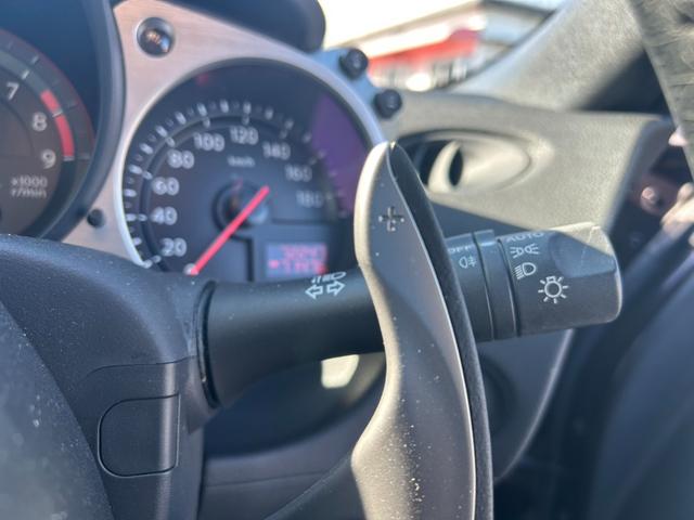 フェアレディＺ バージョンＴ　ユーザー買取車／白内装／ＢＯＳＥサウンド／純正ナビ／ＴＶ／バックカメラ／Ｂｌｕｅｔｏｏｔｈオーディオ／デジタルインナーミラー／パワーシート／シートヒーター／オートエアコン／純正１８インチＡＷ／ＥＴＣ／（13枚目）