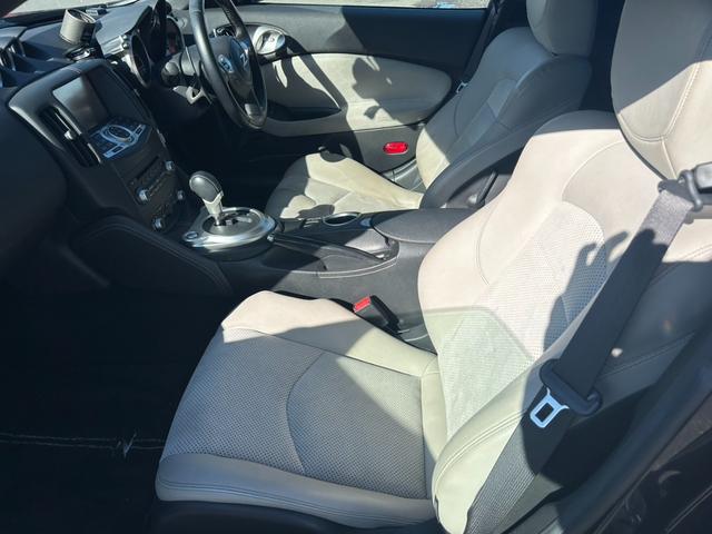 フェアレディＺ バージョンＴ　ユーザー買取車／白内装／ＢＯＳＥサウンド／純正ナビ／ＴＶ／バックカメラ／Ｂｌｕｅｔｏｏｔｈオーディオ／デジタルインナーミラー／パワーシート／シートヒーター／オートエアコン／純正１８インチＡＷ／ＥＴＣ／（31枚目）