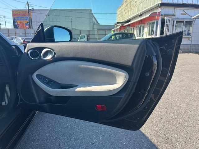 フェアレディＺ バージョンＴ　ユーザー買取車／白内装／ＢＯＳＥサウンド／純正ナビ／ＴＶ／バックカメラ／Ｂｌｕｅｔｏｏｔｈオーディオ／デジタルインナーミラー／パワーシート／シートヒーター／オートエアコン／純正１８インチＡＷ／ＥＴＣ／（35枚目）