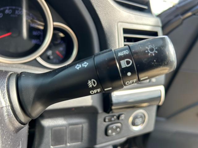 マークＸ ２５０Ｇ　Ｓパッケージ・イエローレーベル　ユーザー買取車／純正ナビ／ＴＶ／バックカメラ／Ｂｌｕｅｔｏｏｔｈオーディオ／エンジンプッシュスタート／オートエアコン／オートライト／純正１８インチＡＷ／パワーシート／（12枚目）