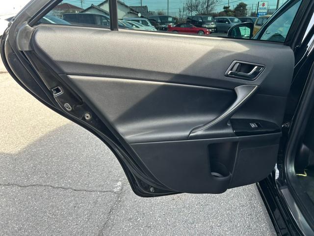 マークＸ ２５０Ｇ　Ｓパッケージ・イエローレーベル　ユーザー買取車／純正ナビ／ＴＶ／バックカメラ／Ｂｌｕｅｔｏｏｔｈオーディオ／エンジンプッシュスタート／オートエアコン／オートライト／純正１８インチＡＷ／パワーシート／（38枚目）