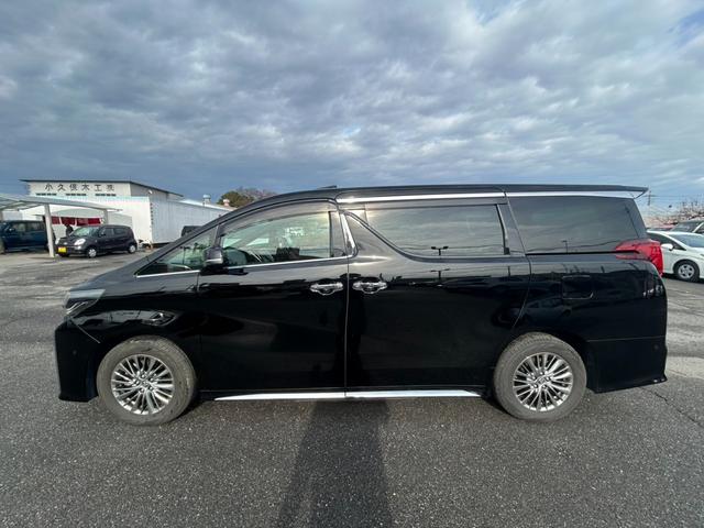 アルファード ３．５エグゼクティブラウンジＳ　ユーザー買取車／ＪＢＬ／メーカーナビ／フルセグ／全周囲カメラ／フリップダウン／ムーンルーフ／シートヒーター＆エアコン／デジタルインナーミラー／サンルーフ／前後ドラレコ／セーフティセンス／ＥＴＣ／（9枚目）