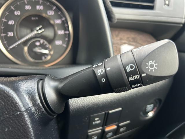 アルファード ３．５エグゼクティブラウンジＳ　ユーザー買取車／ＪＢＬ／メーカーナビ／フルセグ／全周囲カメラ／フリップダウン／ムーンルーフ／シートヒーター＆エアコン／デジタルインナーミラー／サンルーフ／前後ドラレコ／セーフティセンス／ＥＴＣ／（15枚目）