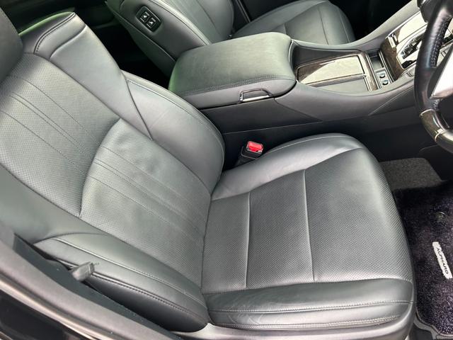 アルファード ３．５エグゼクティブラウンジＳ　ユーザー買取車／ＪＢＬ／メーカーナビ／フルセグ／全周囲カメラ／フリップダウン／ムーンルーフ／シートヒーター＆エアコン／デジタルインナーミラー／サンルーフ／前後ドラレコ／セーフティセンス／ＥＴＣ／（37枚目）