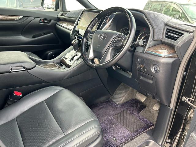 アルファード ３．５エグゼクティブラウンジＳ　ユーザー買取車／ＪＢＬ／メーカーナビ／フルセグ／全周囲カメラ／フリップダウン／ムーンルーフ／シートヒーター＆エアコン／デジタルインナーミラー／サンルーフ／前後ドラレコ／セーフティセンス／ＥＴＣ／（38枚目）