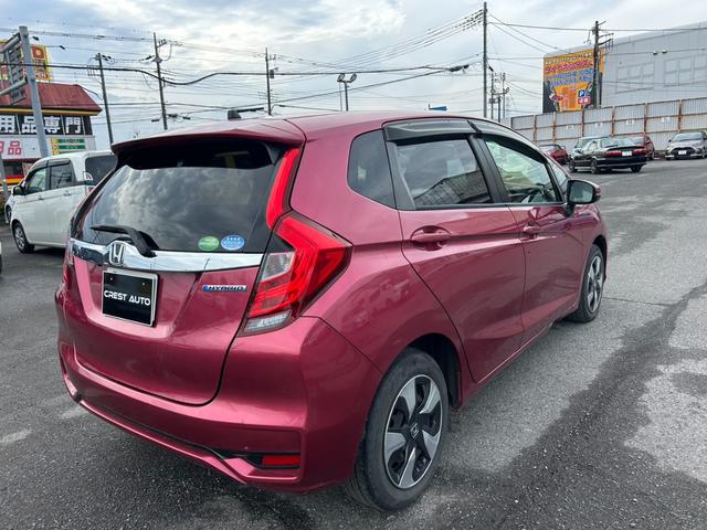 フィットハイブリッド Ｆ　ユーザー買取車／ホンダセンシング／ＬＥＤヘッドライト／オートエアコン／パワーウィンドウ／エンジンプッシュスタート／スマートキー／ＥＴＣ／（4枚目）