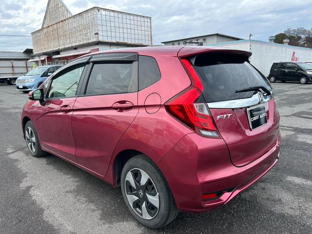 フィットハイブリッド Ｆ　ユーザー買取車／ホンダセンシング／ＬＥＤヘッドライト／オートエアコン／パワーウィンドウ／エンジンプッシュスタート／スマートキー／ＥＴＣ／（6枚目）