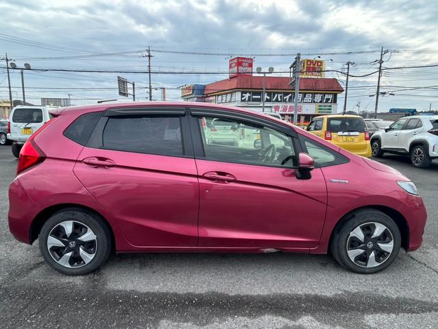 フィットハイブリッド Ｆ　ユーザー買取車／ホンダセンシング／ＬＥＤヘッドライト／オートエアコン／パワーウィンドウ／エンジンプッシュスタート／スマートキー／ＥＴＣ／（7枚目）