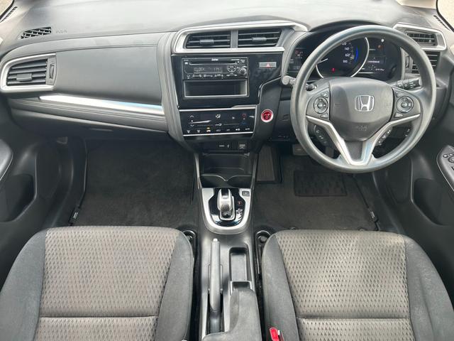 フィットハイブリッド Ｆ　ユーザー買取車／ホンダセンシング／ＬＥＤヘッドライト／オートエアコン／パワーウィンドウ／エンジンプッシュスタート／スマートキー／ＥＴＣ／（9枚目）