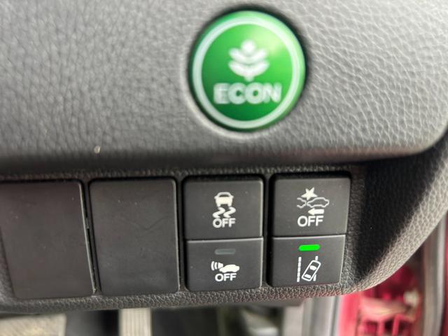 フィットハイブリッド Ｆ　ユーザー買取車／ホンダセンシング／ＬＥＤヘッドライト／オートエアコン／パワーウィンドウ／エンジンプッシュスタート／スマートキー／ＥＴＣ／（15枚目）