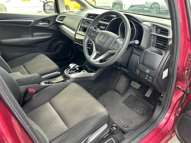 フィットハイブリッド Ｆ　ユーザー買取車／ホンダセンシング／ＬＥＤヘッドライト／オートエアコン／パワーウィンドウ／エンジンプッシュスタート／スマートキー／ＥＴＣ／（22枚目）