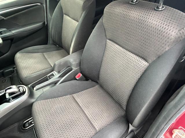 フィットハイブリッド Ｆ　ユーザー買取車／ホンダセンシング／ＬＥＤヘッドライト／オートエアコン／パワーウィンドウ／エンジンプッシュスタート／スマートキー／ＥＴＣ／（27枚目）