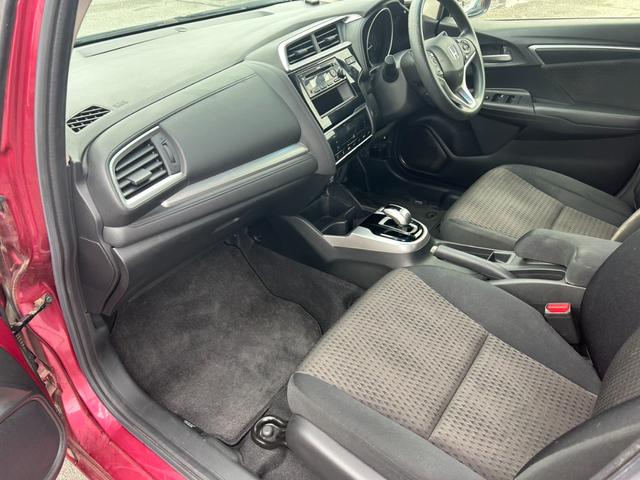 フィットハイブリッド Ｆ　ユーザー買取車／ホンダセンシング／ＬＥＤヘッドライト／オートエアコン／パワーウィンドウ／エンジンプッシュスタート／スマートキー／ＥＴＣ／（30枚目）