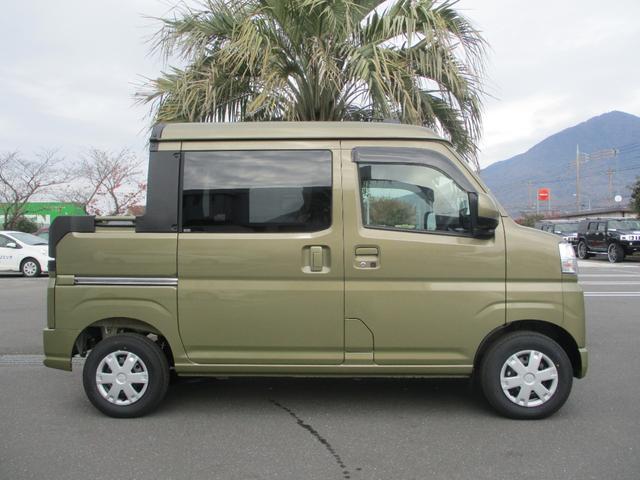 ハイゼットカーゴ デッキバンＧ　届出済未使用車　スマートアシスト　フロアマット　サイドバイザー　選べるカラーパック　４ＷＤ　ＣＶＴ　新車保証（8枚目）