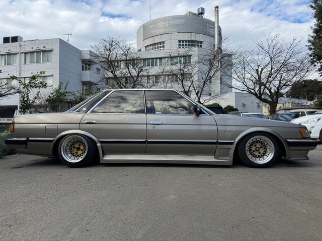 マークII 　当時物Ｒａｙｓ初期ボルくメッシュ　純正５速ＭＴ　ナルディーハンドル　純正タイプリップ　デュアルマフラー　オリジナルペイント　ワンカムエンジン　ワンオフサイドステップ（6枚目）