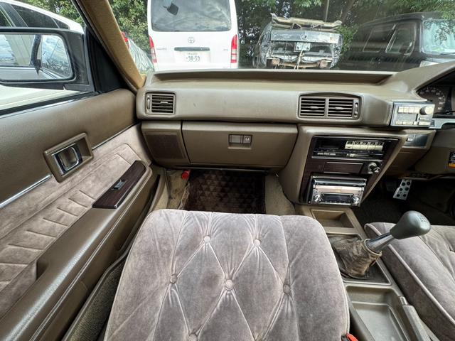 マークII 　当時物Ｒａｙｓ初期ボルくメッシュ　純正５速ＭＴ　ナルディーハンドル　純正タイプリップ　デュアルマフラー　オリジナルペイント　ワンカムエンジン　ワンオフサイドステップ（29枚目）