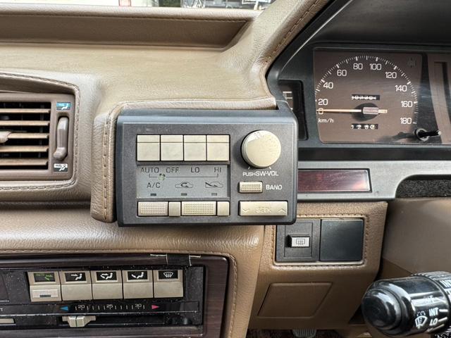 マークII 　当時物Ｒａｙｓ初期ボルくメッシュ　純正５速ＭＴ　ナルディーハンドル　純正タイプリップ　デュアルマフラー　オリジナルペイント　ワンカムエンジン　ワンオフサイドステップ（30枚目）