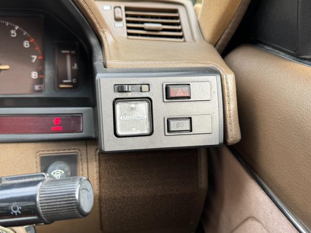 マークII 　当時物Ｒａｙｓ初期ボルくメッシュ　純正５速ＭＴ　ナルディーハンドル　純正タイプリップ　デュアルマフラー　オリジナルペイント　ワンカムエンジン　ワンオフサイドステップ（31枚目）