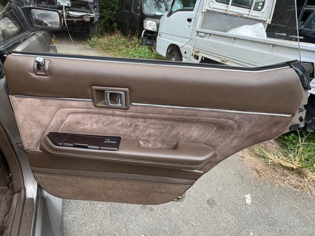 マークII 　当時物Ｒａｙｓ初期ボルくメッシュ　純正５速ＭＴ　ナルディーハンドル　純正タイプリップ　デュアルマフラー　オリジナルペイント　ワンカムエンジン　ワンオフサイドステップ（47枚目）