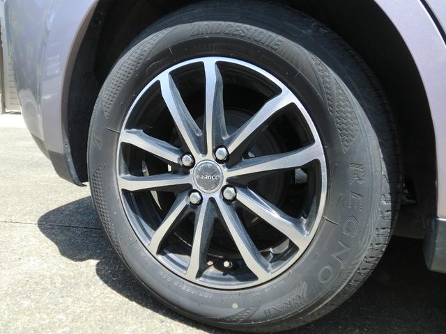 �V���[�Y�͎ЊO�y�ʃA���~�z�C�[���ɁA�u���a�X�g���s���O�m�@�f�q�|�w�Q�t�𗚂��Ă���܂��B