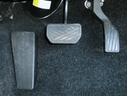 このセグメントでは珍しい、大型フットレストが装備されております。