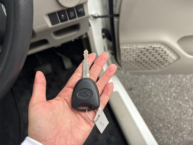 ムーヴ Ｌ　バックカメラ　キーレスエントリー　アイドリングストップ　電動格納ミラー　ベンチシート　ＣＶＴ　盗難防止システム　ＡＢＳ　ＥＳＣ　衝突安全ボディ　エアコン　パワーステアリング　パワーウィンドウ（7枚目）