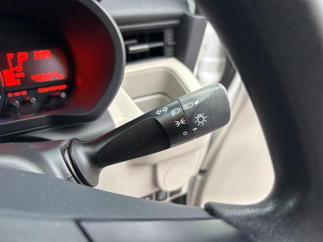 ムーヴ Ｌ　バックカメラ　キーレスエントリー　アイドリングストップ　電動格納ミラー　ベンチシート　ＣＶＴ　盗難防止システム　ＡＢＳ　ＥＳＣ　衝突安全ボディ　エアコン　パワーステアリング　パワーウィンドウ（9枚目）