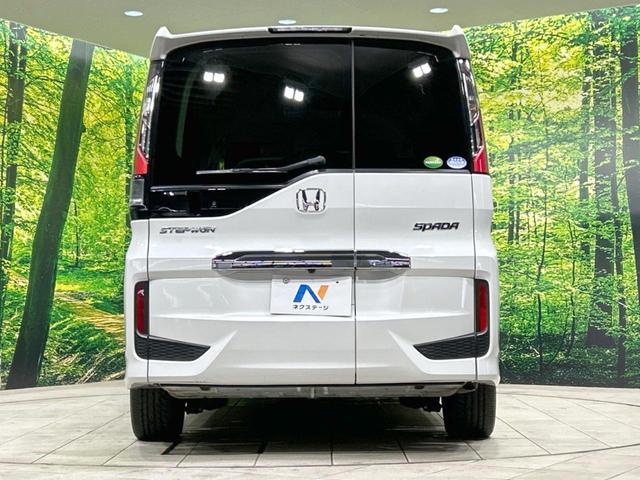 スパーダ　ホンダセンシング　禁煙車　両側電動スライドドア　後席モニター　純正９型ナビ　ホンダセンシング　アダプティブクルーズ　バックカメラ　フルセグＴＶ　ＥＴＣ　Ｂｌｕｅｔｏｏｔｈ再生　ＬＥＤヘッド　ＬＥＤフォグ　踏み間違い防止(16枚目)