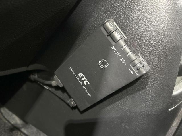 １５Ｘ　ＳＶ　禁煙車　純正ナビ　ＥＴＣ　スマートキー　Ｂｌｕｅｔｏｏｔｈ接続　地デジ再生　電動格納ミラー　シートリフター　バニティミラー　アームレスト　盗難防止システム　プライバシーガラス(5枚目)