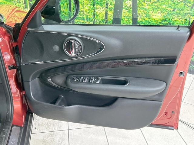 ＭＩＮＩ クーパーＳ　クラブマン　黒革シート　純正ＯＰ１８インチアルミ　純正ナビ　インテリジェントセーフティ　禁煙車　コーナーセンサー　バックカメラ　パワーシート　シートヒーター　ＥＴＣ　ＡｐｐｌｅＣａｒＰｌａｙ　Ｂｌｕｅｔｏｏｔｈ（30枚目）