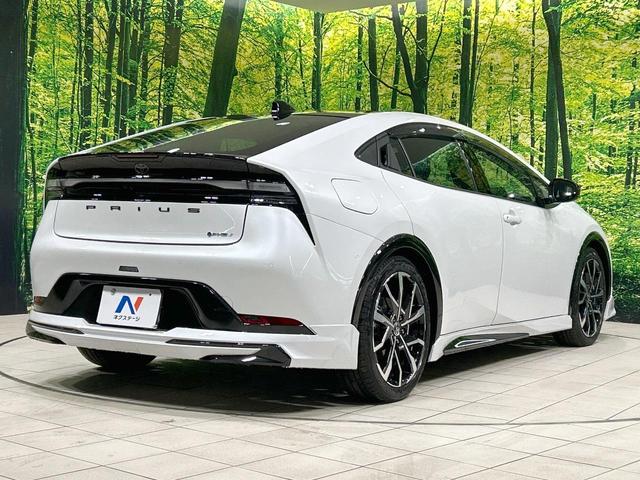プリウス Ｚ　パノラマルーフ　モデリスタエアロ　純正１２型ナビ　全周囲カメラ　セーフティセンス　レーダークルーズ　ブラインドスポットモニター　デジタルインナーミラー　ステアリングヒーター　ＬＥＤヘッド　ＥＴＣ２．０（17枚目）