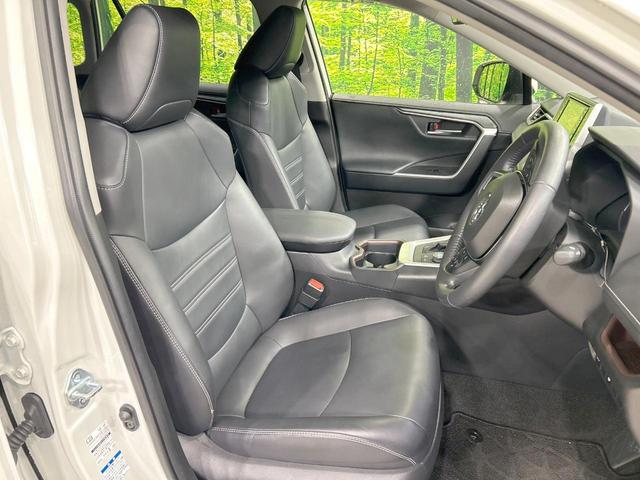 ＲＡＶ４ Ｇ　Ｚパッケージ　４ＷＤ　ＴＲＤエアロ　バックカメラ　セーフティセンス　レーダークルーズ　禁煙車　電動リアゲート　レザーシート　シートヒーター　パワーシート　スマートキー　ＬＥＤヘッド　デジタルインナーミラー（8枚目）